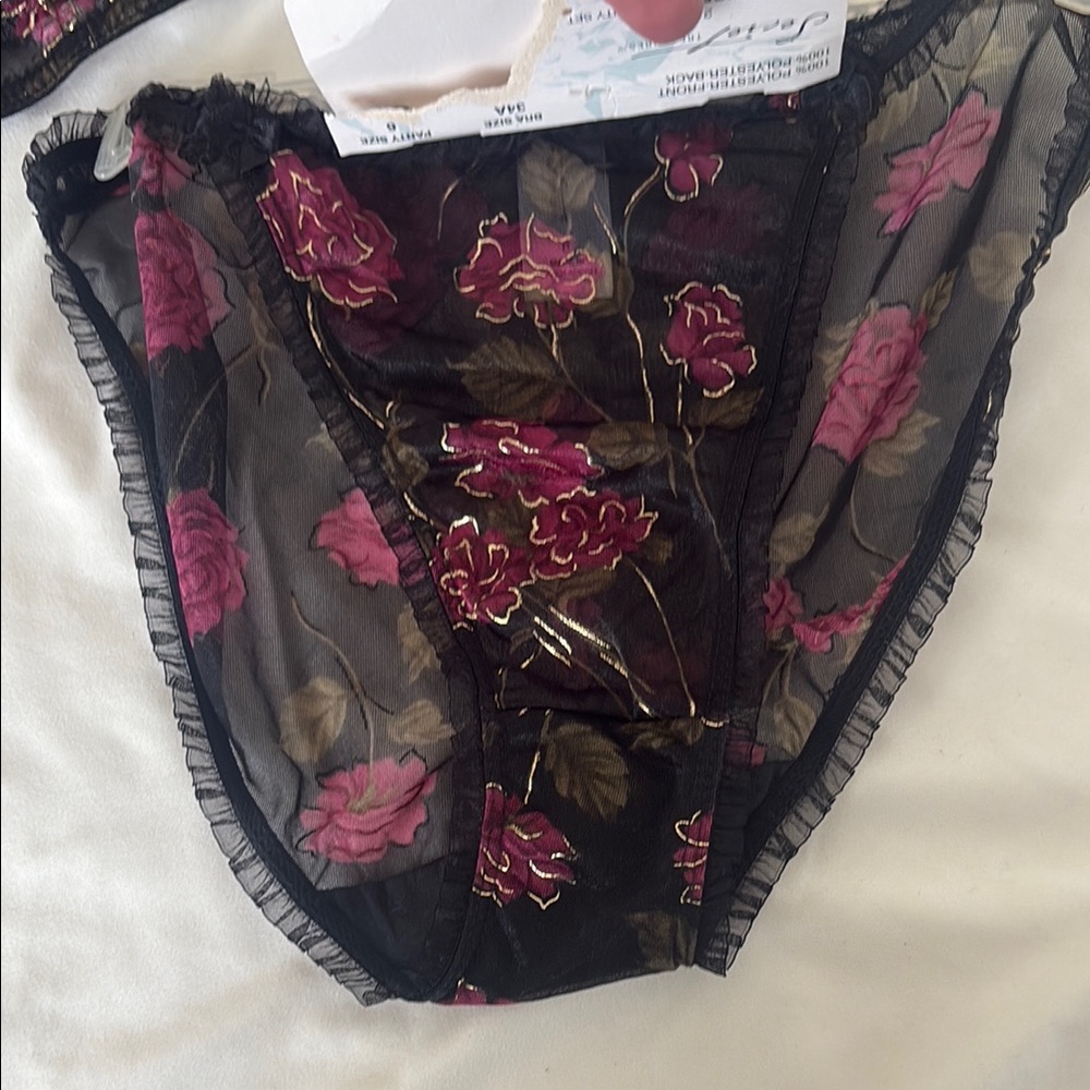 Secret Treasures Black and Burgundy Floral Bra Set - Picture 13 of 14